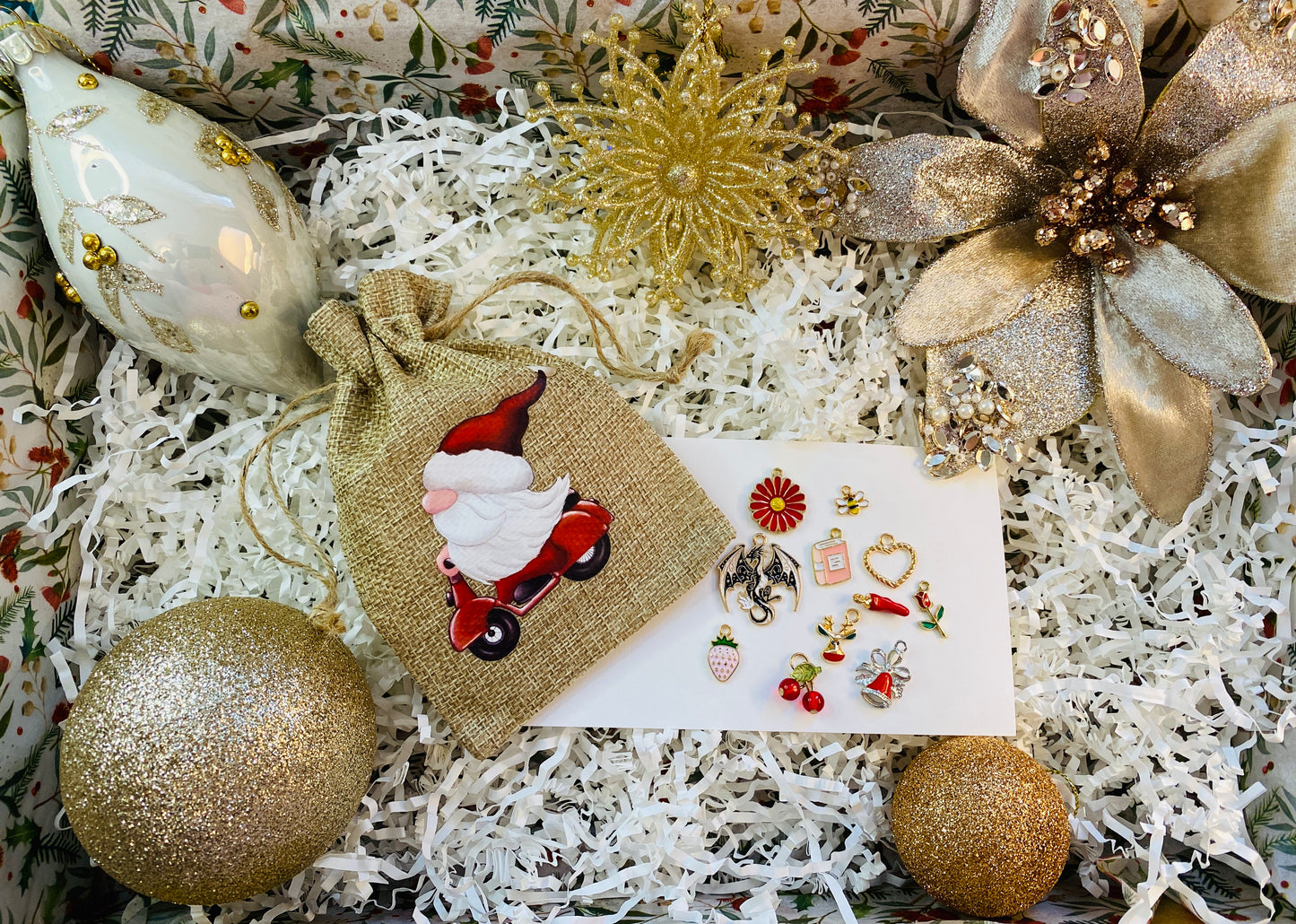 'A Bookworm's Christmas Delight' Box set - Bookish Journal