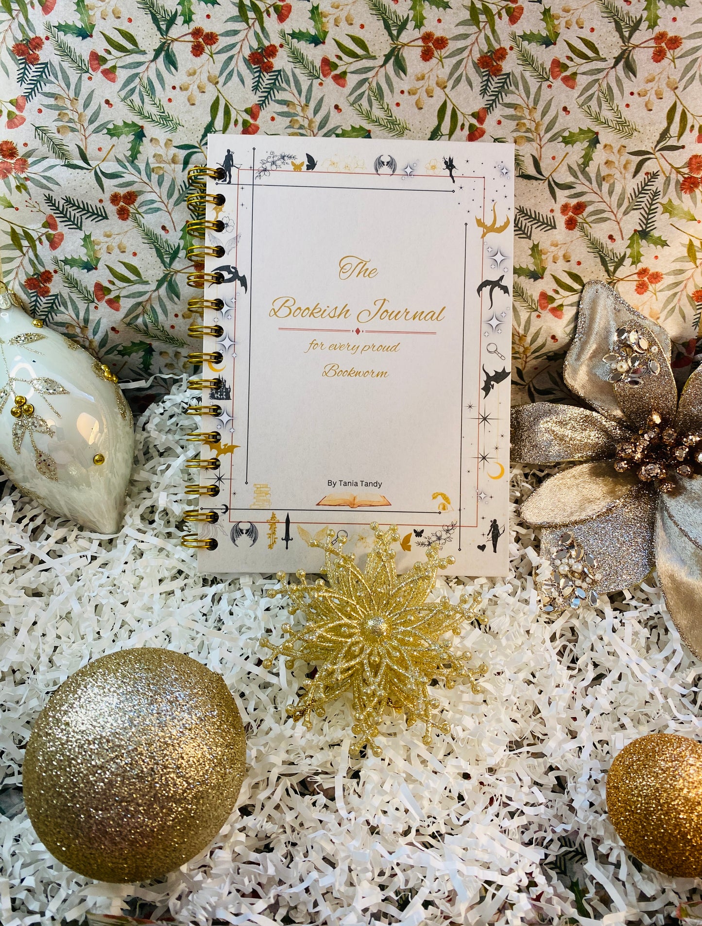 'A Bookworm's Christmas Delight' Box set - Bookish Journal