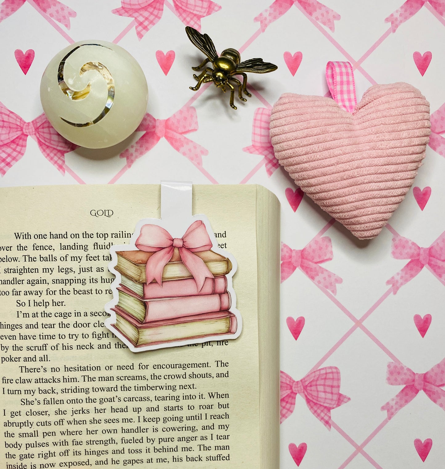 Magnetic Bookmark - Pink Book pile